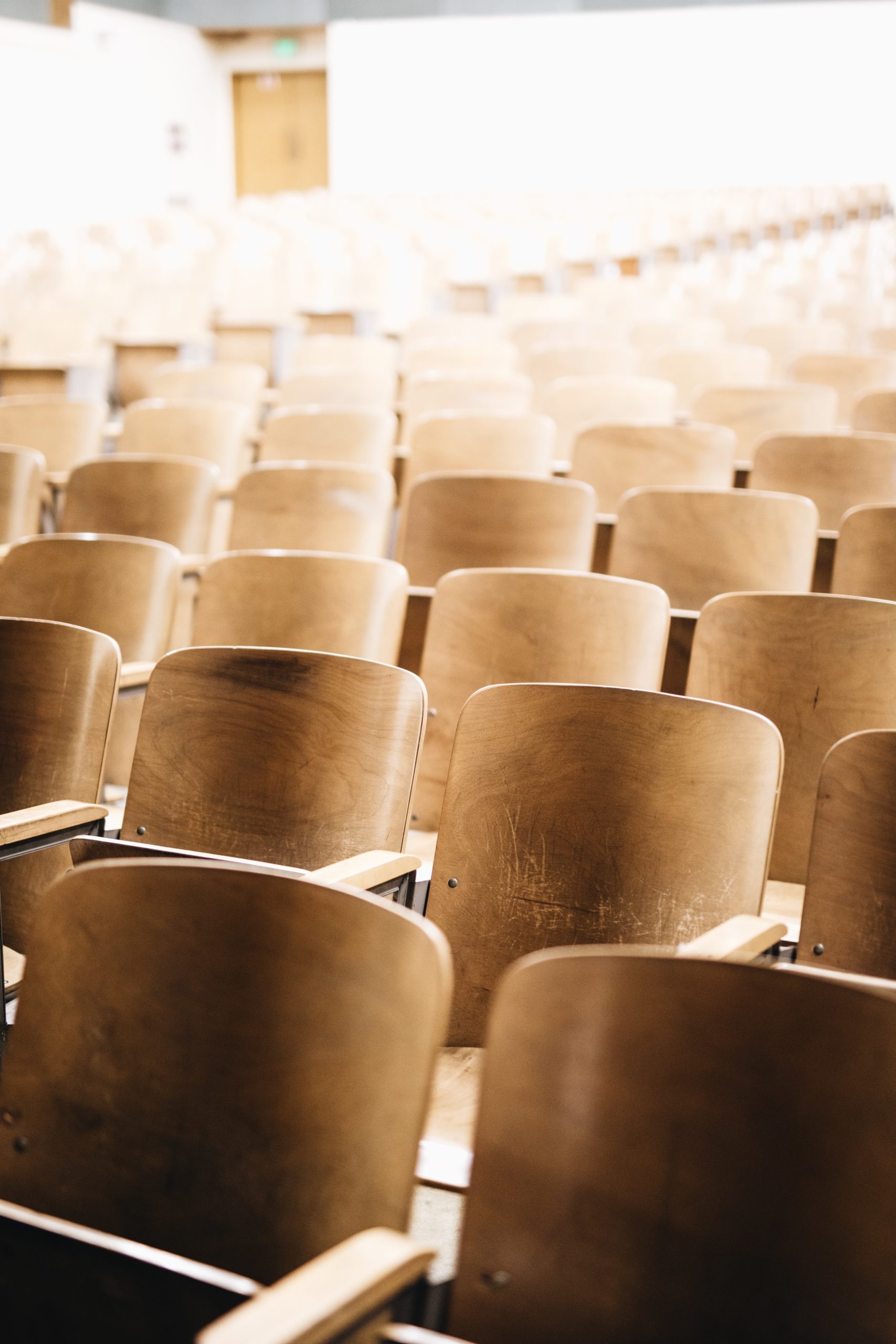 Ich fordere die Schließung der Schulen und anderer öffentlicher Einrichtungen zum Schutz vor Corona